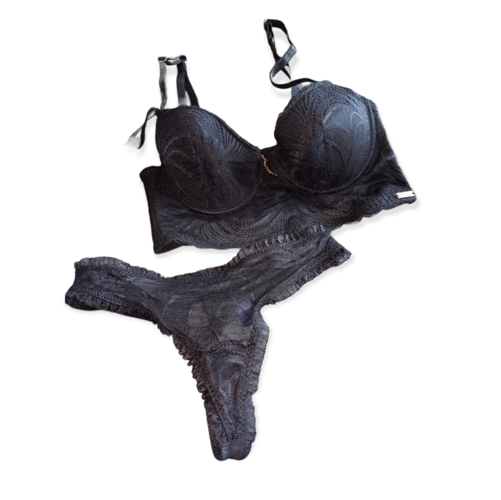 RACHEL ROY Black lace bra and panty set